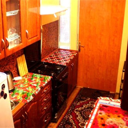 2 ком квартира Соборная-Макарова-Макдональдс 4 дивана WI-FI самый центр Николаева 2 этаж Екстер'єр фото