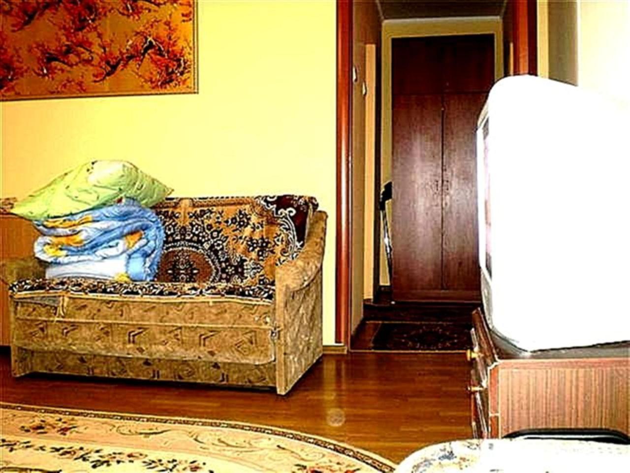 2 ком квартира Соборная-Макарова-Макдональдс 4 дивана WI-FI самый центр Николаева 2 этаж Екстер'єр фото